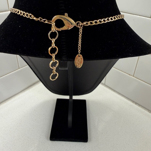 Amrita Singh Green and Gold Tone Leaf Necklace - Picture 4 of 9